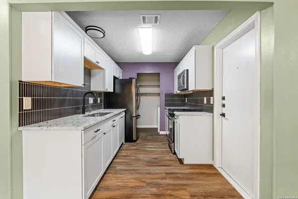 $1,500 | 12079 Stoney Bridge, San Antonio, TX 78247