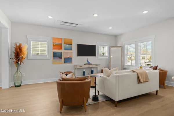$619,900 | 109 Live Oak Cmns, Beaufort, NC 28516