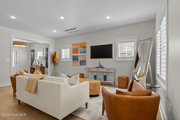 $619,900 | 109 Live Oak Cmns, Beaufort, NC 28516