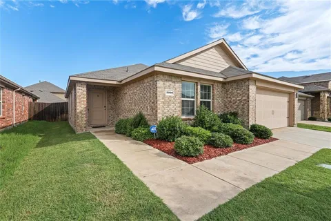 $269,999 | 2300 Torch Lake Drive, Forney, TX 75126