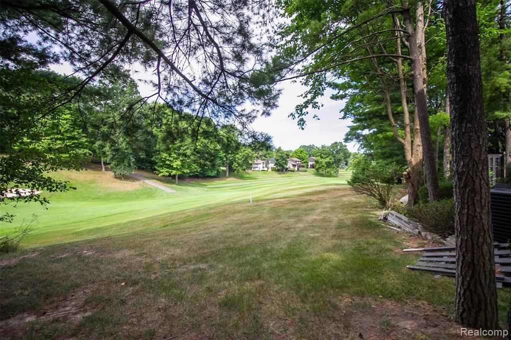 1931 Pine Ridge Lane Bloomfield Hills, MI 48302 - Photo 46 of 47