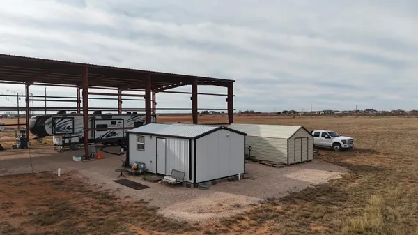 $600,000 | 2865 Southeast 5001, Andrews, TX 79714