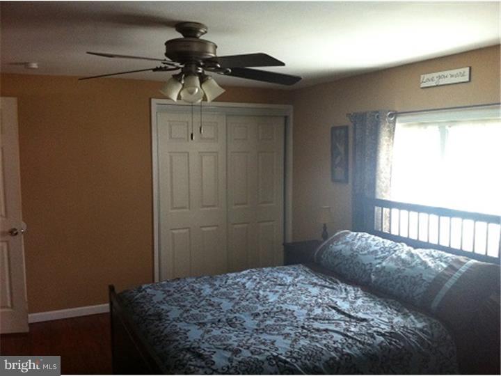855 Cricket Road Secane, PA 19018 - Photo 16 of 25 Bedroom - Main