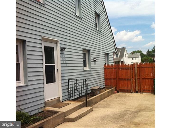 855 Cricket Road Secane, PA 19018 - Photo 23 of 25 Patio