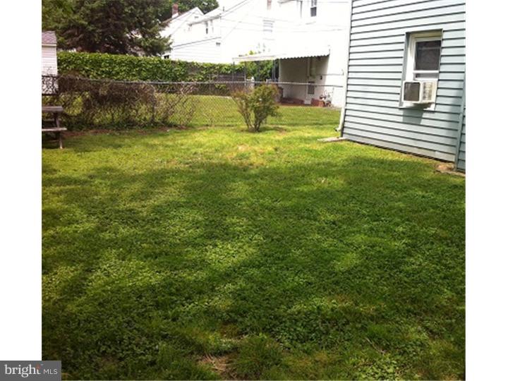 855 Cricket Road Secane, PA 19018 - Photo 24 of 25 Back Yard