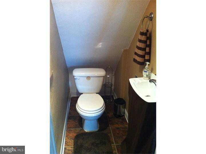 855 Cricket Road Secane, PA 19018 - Photo 9 of 25 Half Bath