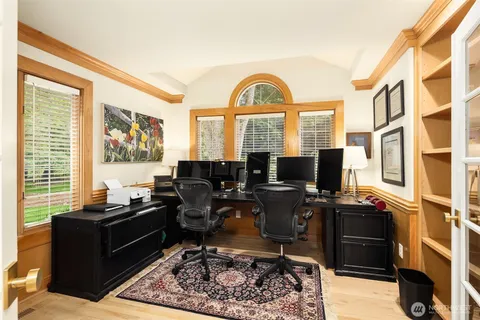 $2,895,000 | 14214 216th Avenue Northeast, Woodinville, WA 98077