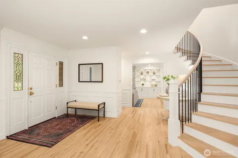 $2,895,000 | 14214 216th Avenue Northeast, Woodinville, WA 98077