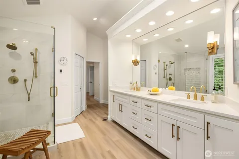 $2,895,000 | 14214 216th Avenue Northeast, Woodinville, WA 98077