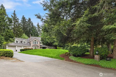 $2,895,000 | 14214 216th Avenue Northeast, Woodinville, WA 98077