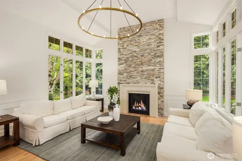 $2,895,000 | 14214 216th Avenue Northeast, Woodinville, WA 98077
