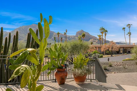 $5,500,000 | 5826 East Indian Bend Road, Paradise Valley, AZ 85253