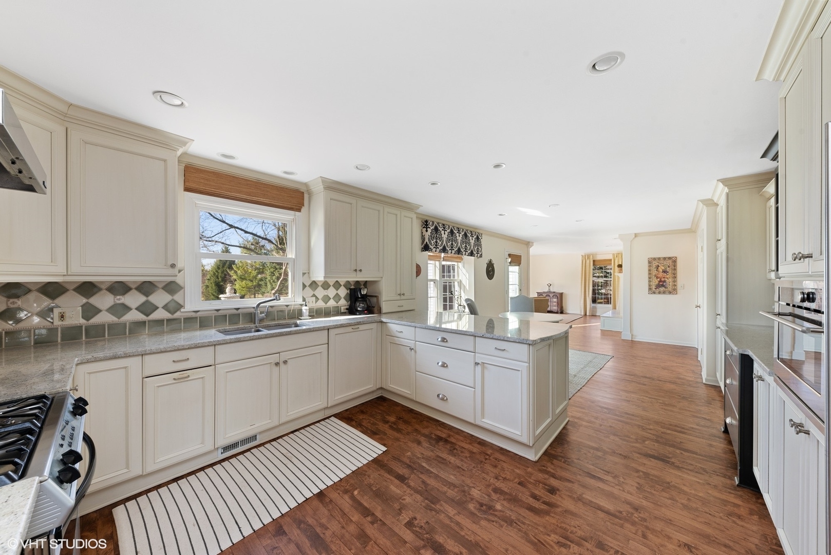 1221 Aberdeen Road Inverness, IL 60067 - Photo 2 of 31