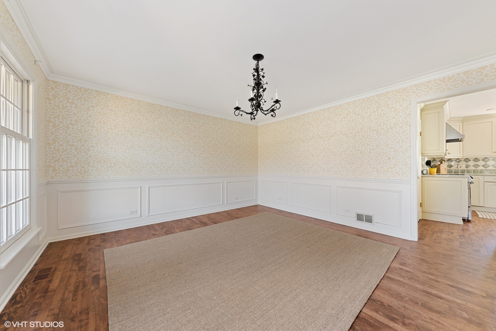 1221 Aberdeen Road Inverness, IL 60067 - Photo 12 of 31