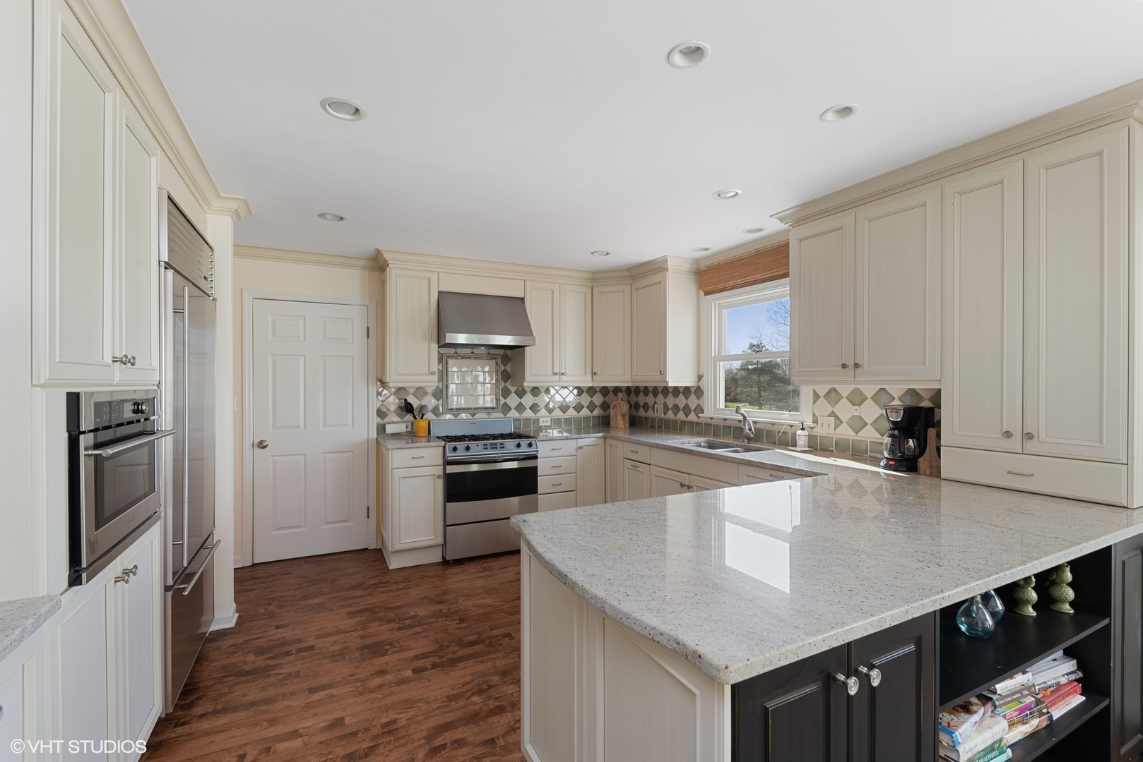 1221 Aberdeen Road Inverness, IL 60067 - Photo 3 of 31