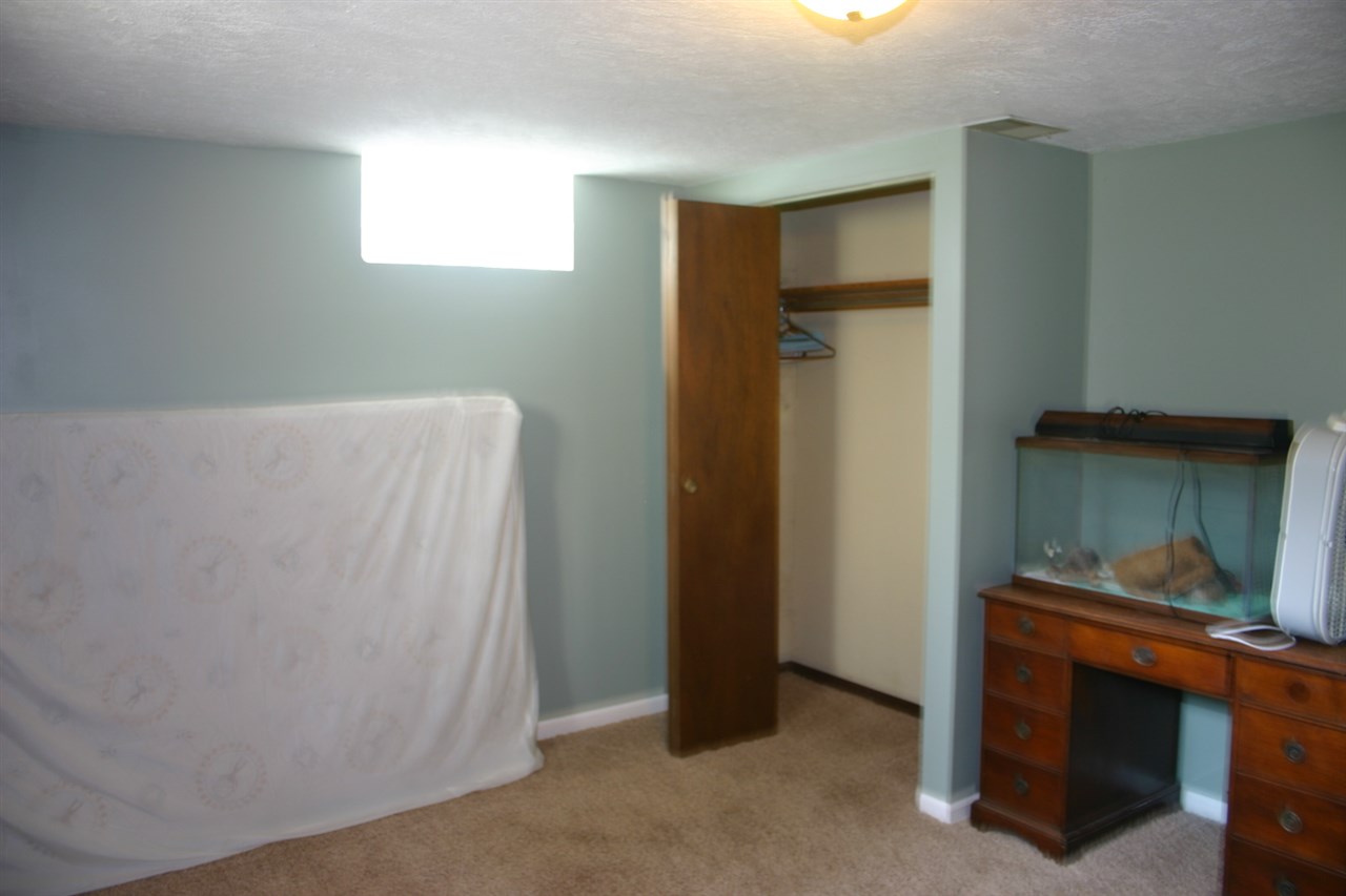 2890 Harvey Street Rochester, MI 48309 - Photo 37 of 42 31300147-37.JPG