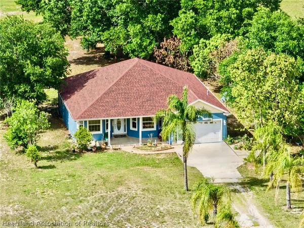 $599,000 | 930 Highway 98, Frostproof, FL 33843