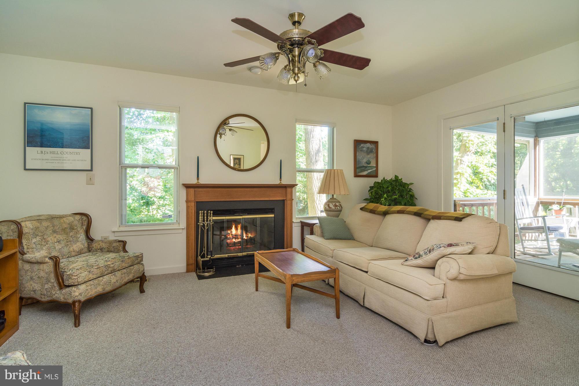 1511 Ritchie Lane Annapolis, MD 21401 - Photo 8 of 25 Family Room