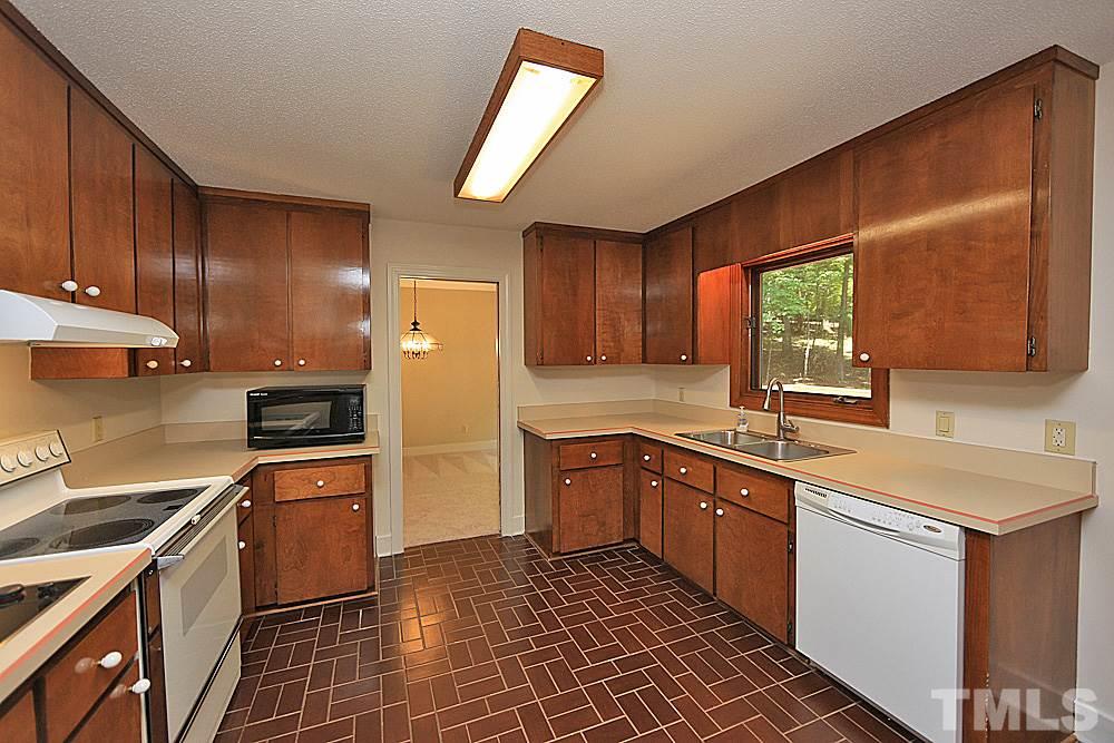 5120 Bartons Road Raleigh, NC 27613 - Photo 7 of 26