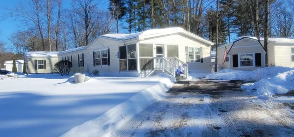 $158,900 | 426 Friar Tuck Drive, Exeter, NH 03833