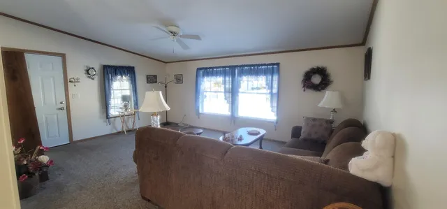 $158,900 | 426 Friar Tuck Drive, Exeter, NH 03833