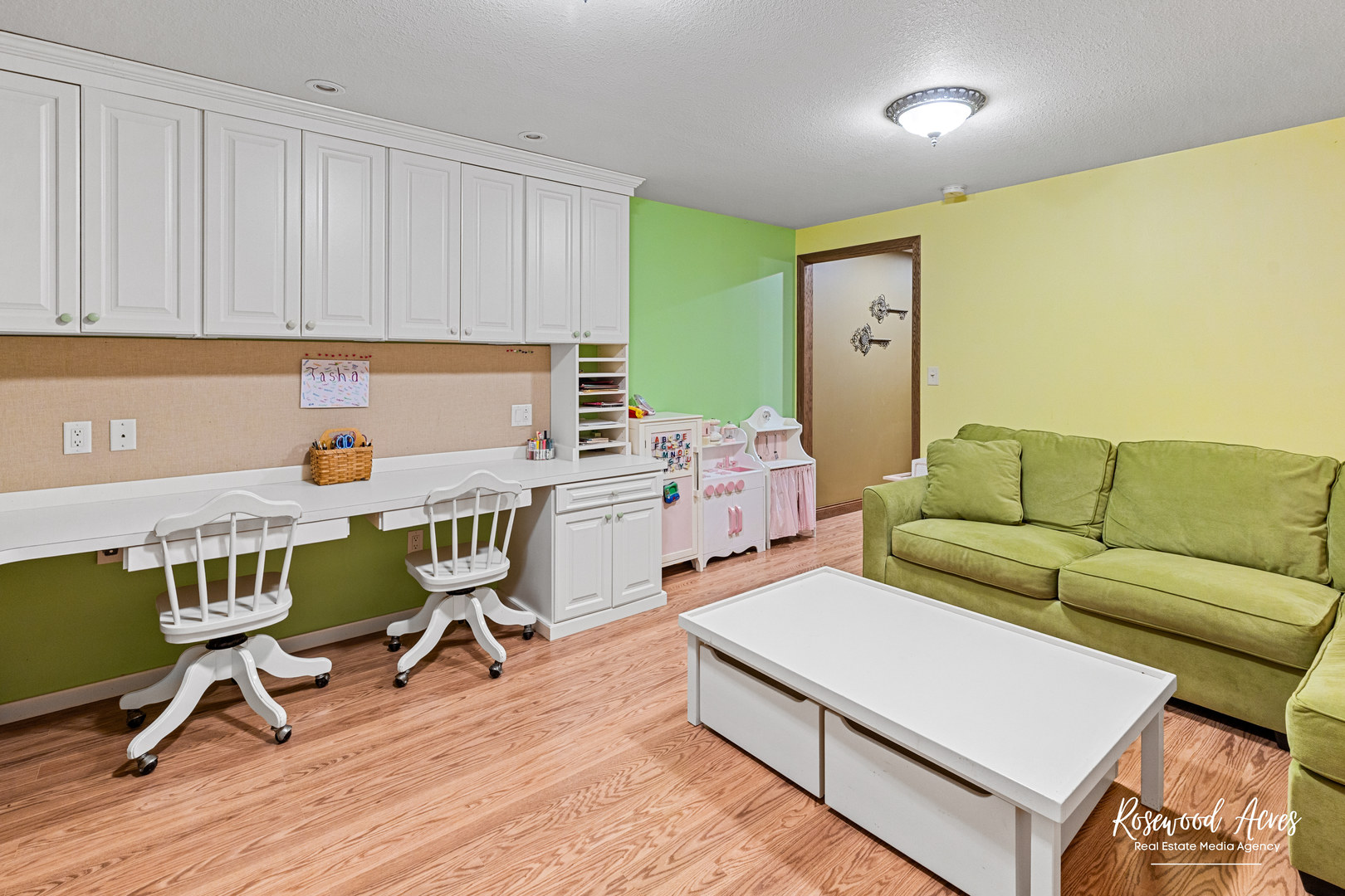 2021 Wiley Ridge Road Kankakee, IL 60901 - Photo 31 of 32 a living room with furniture and a wooden floor