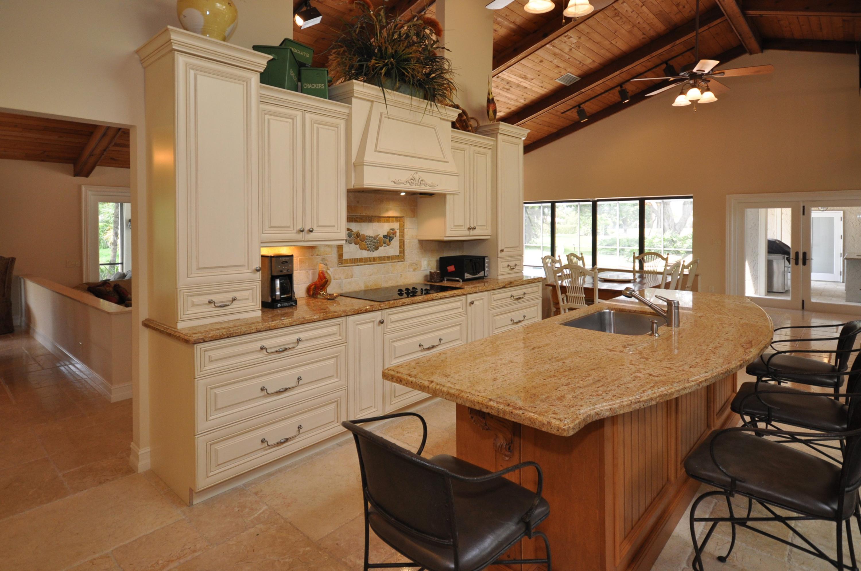 20774 Pinar Trail Boca Raton, FL 33433 - Photo 3 of 18 Kitchen