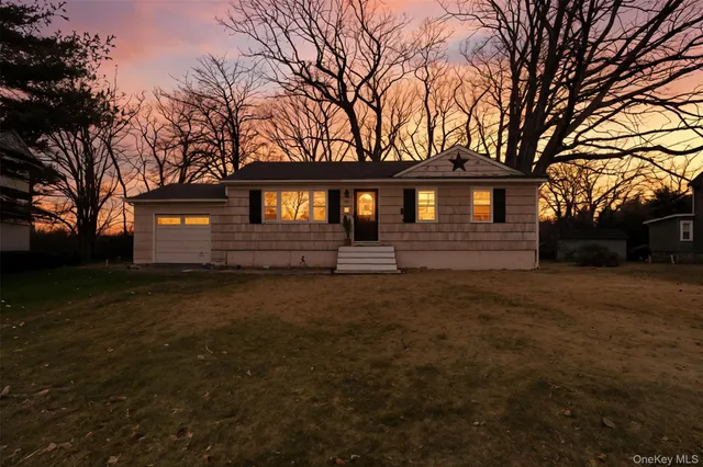 $635,000 | 22 Hovenkamp Avenue, Nanuet, NY 10954