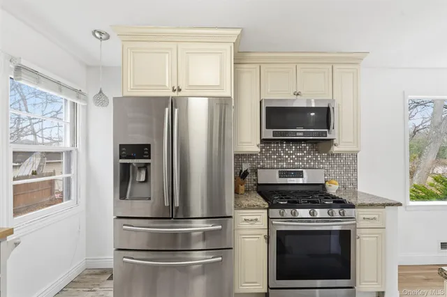 $635,000 | 22 Hovenkamp Avenue, Nanuet, NY 10954