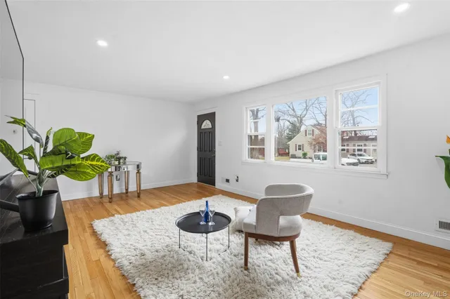 $635,000 | 22 Hovenkamp Avenue, Nanuet, NY 10954