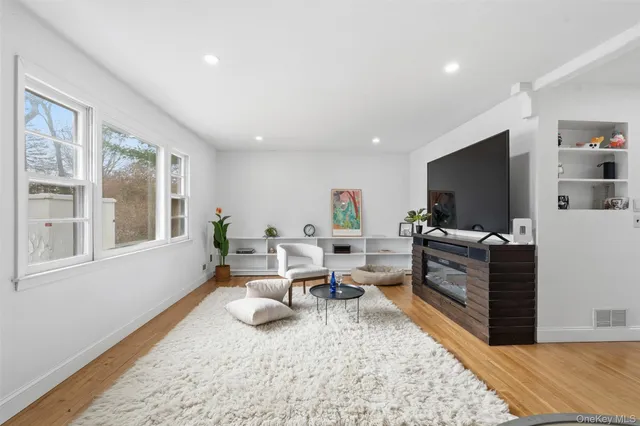 $635,000 | 22 Hovenkamp Avenue, Nanuet, NY 10954