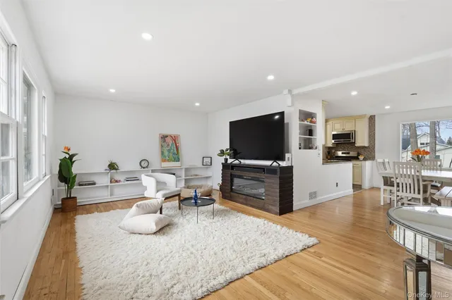 $635,000 | 22 Hovenkamp Avenue, Nanuet, NY 10954