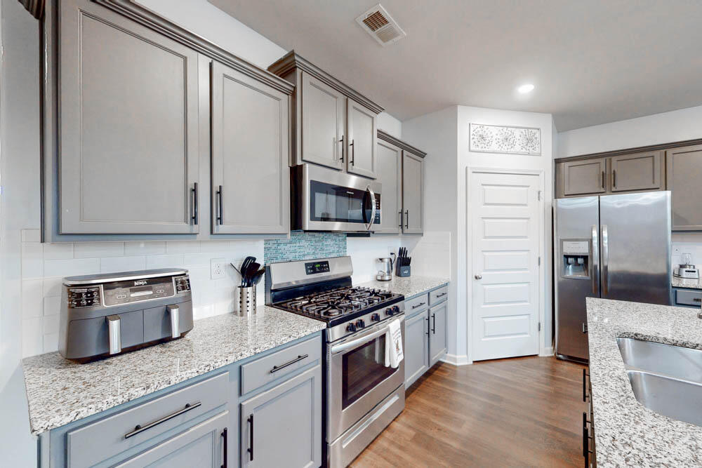 3095 White Gate Loop Aiken, SC 29801 - Photo 4 of 28 Stainless Steel Appliances!