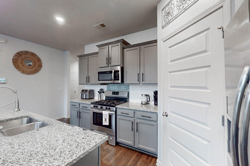 3095 White Gate Loop Aiken, SC 29801 - Photo 5 of 28 Gas Range and Built-in Microwave!