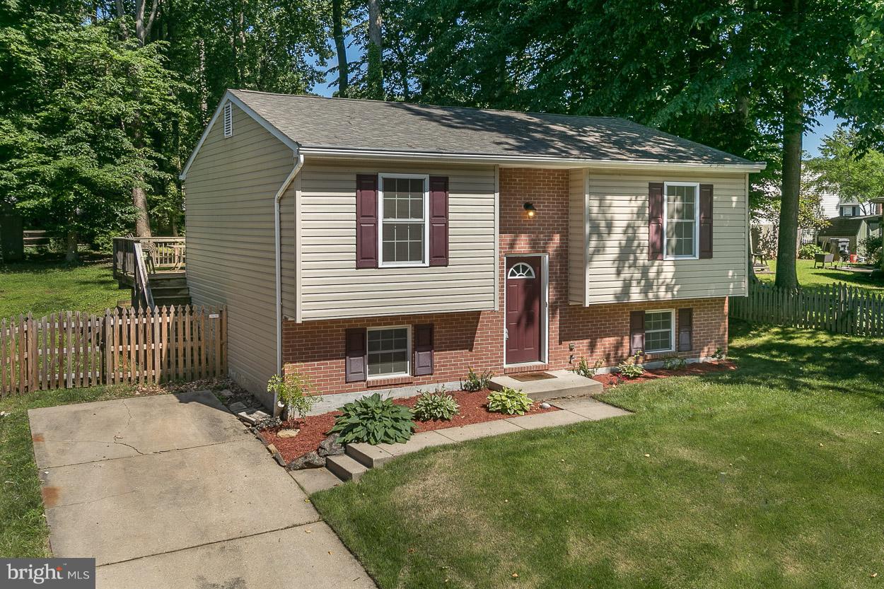 2737 Parallel Path Abingdon, MD 21009 - Photo 3 of 29 Exterior (Front)