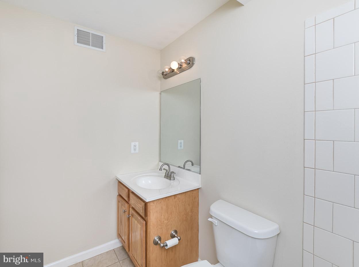 2737 Parallel Path Abingdon, MD 21009 - Photo 26 of 29 Bath (Master)