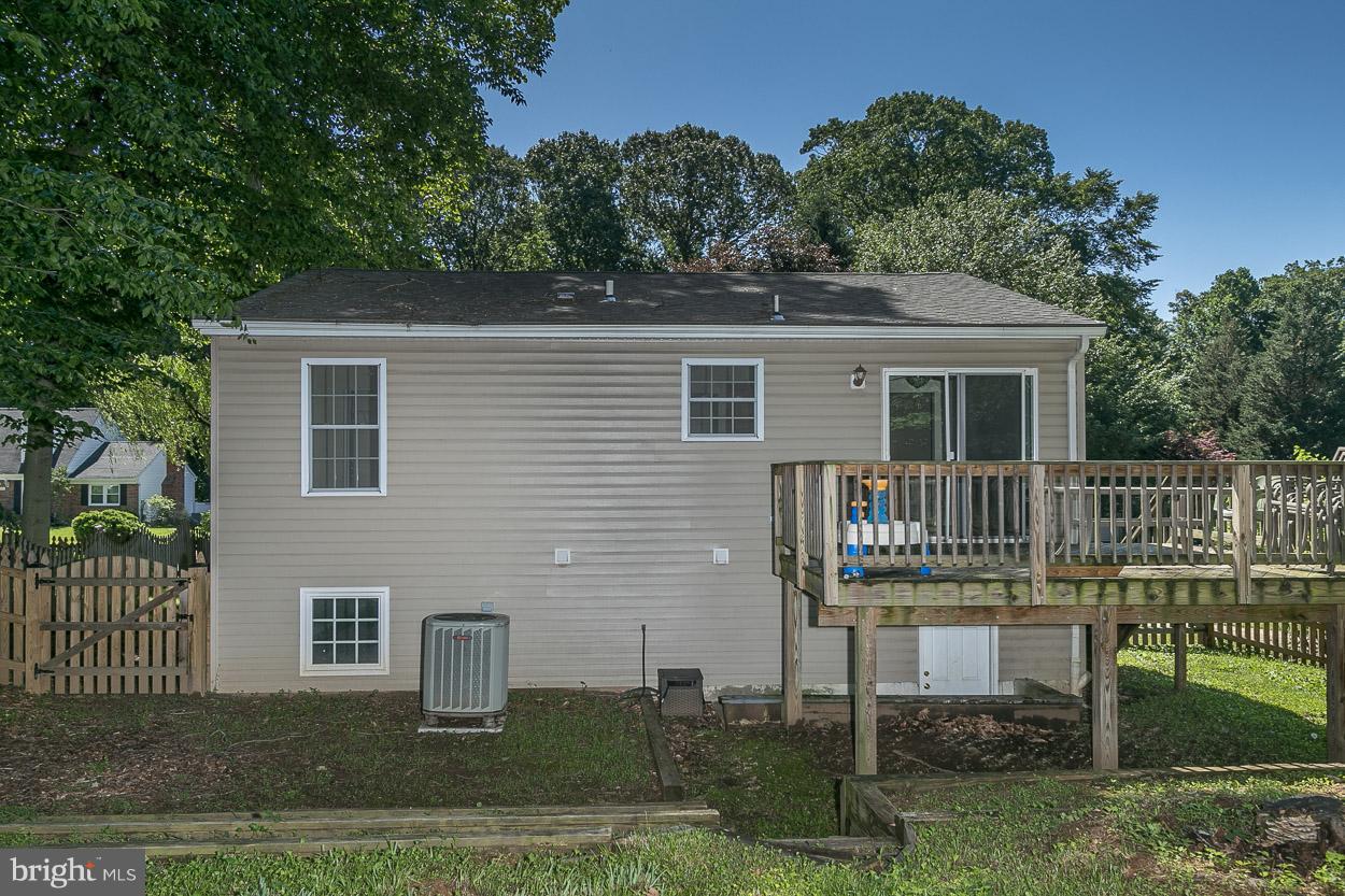 2737 Parallel Path Abingdon, MD 21009 - Photo 5 of 29 Exterior (Rear)