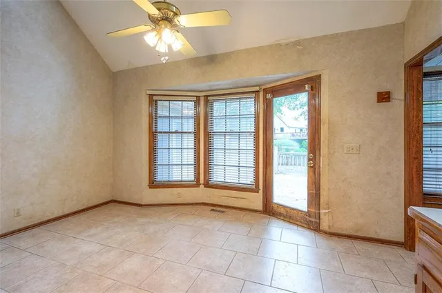 $630,000 | 4417 West 130th Street, Leawood, KS 66209