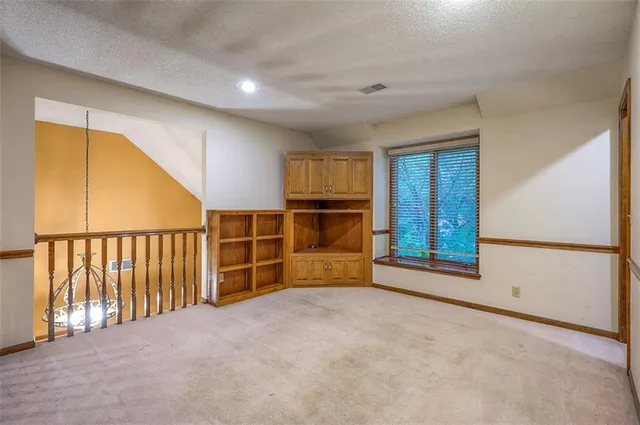 $630,000 | 4417 West 130th Street, Leawood, KS 66209