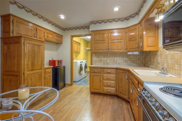 $630,000 | 4417 West 130th Street, Leawood, KS 66209