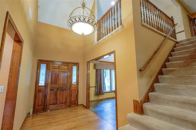 $630,000 | 4417 West 130th Street, Leawood, KS 66209