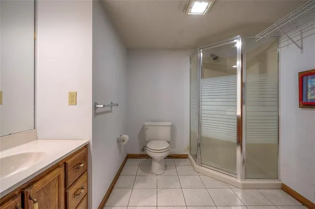 $630,000 | 4417 West 130th Street, Leawood, KS 66209