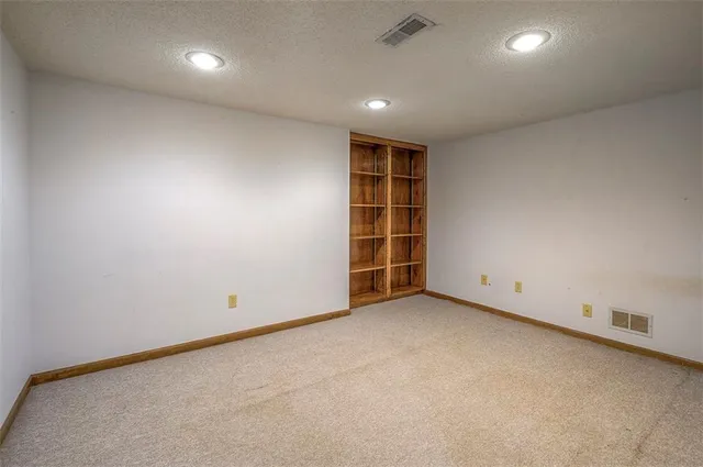 $630,000 | 4417 West 130th Street, Leawood, KS 66209