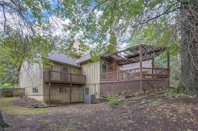 $630,000 | 4417 West 130th Street, Leawood, KS 66209