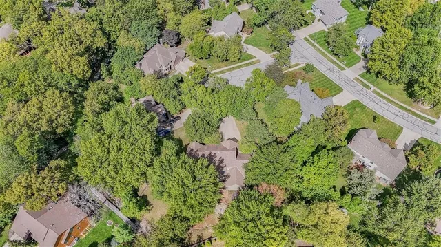 $630,000 | 4417 West 130th Street, Leawood, KS 66209