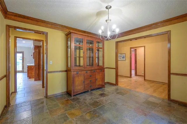 $630,000 | 4417 West 130th Street, Leawood, KS 66209