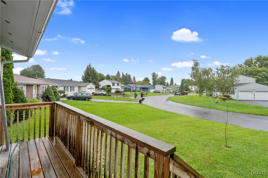 7388 Oak Post Road Clay, NY 13088 - Photo 3 of 39