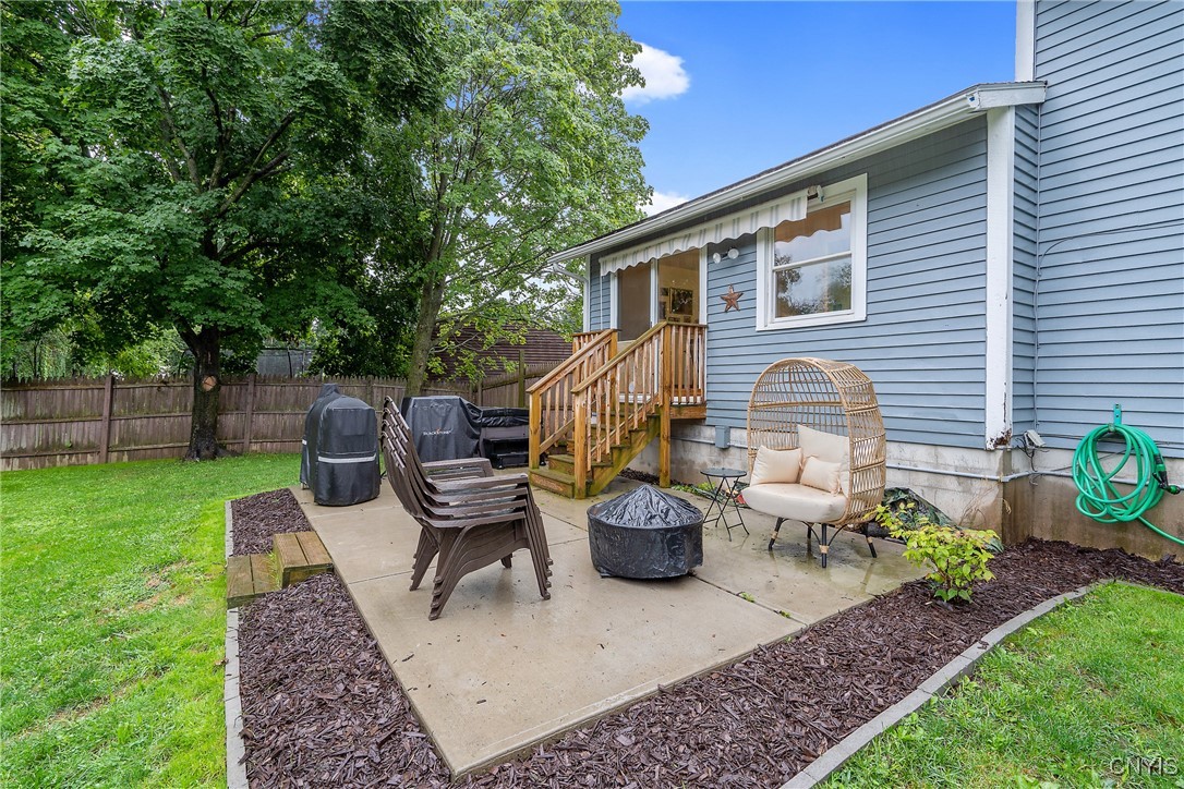 7388 Oak Post Road Clay, NY 13088 - Photo 35 of 39