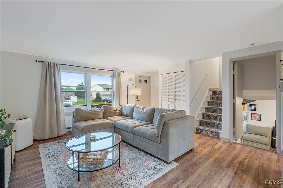 7388 Oak Post Road Clay, NY 13088 - Photo 6 of 39