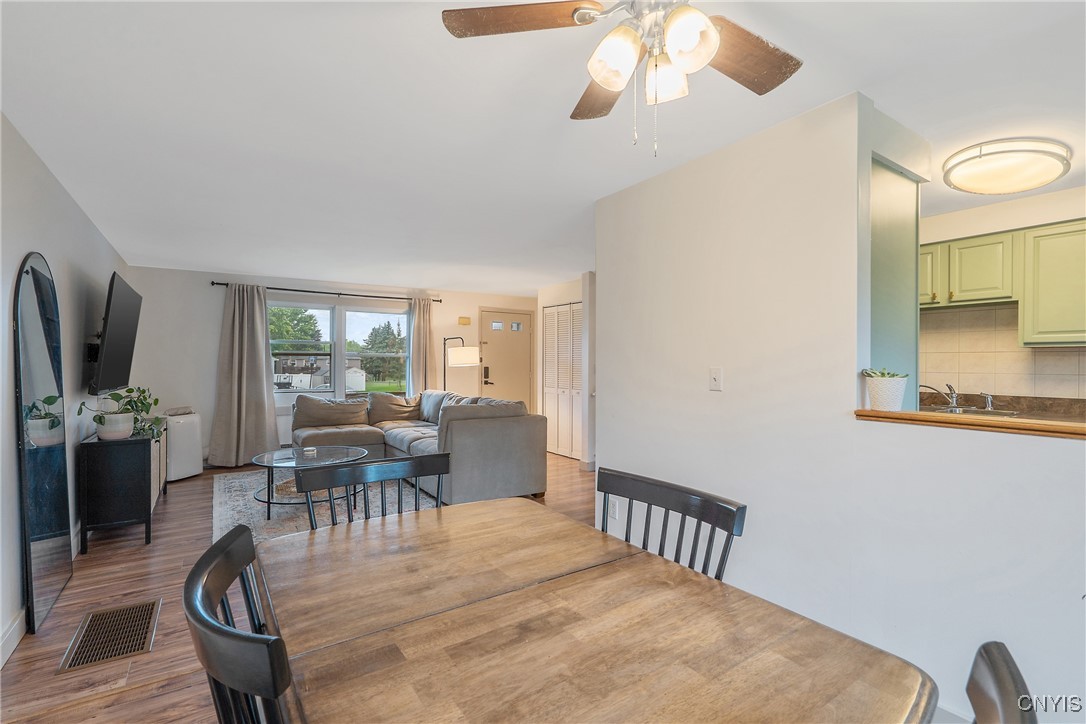 7388 Oak Post Road Clay, NY 13088 - Photo 10 of 39